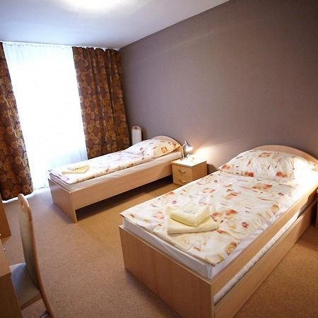 Hotel SPECTRUM Trnava Kamer foto