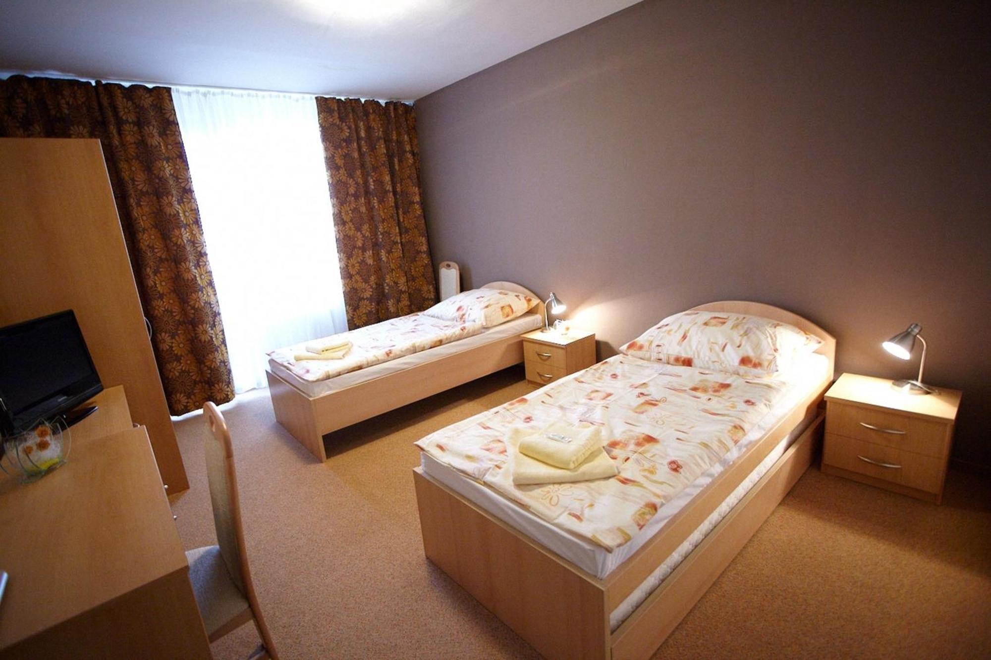 Hotel SPECTRUM Trnava Kamer foto