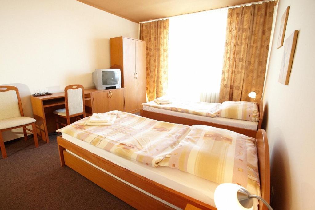 Hotel SPECTRUM Trnava Kamer foto